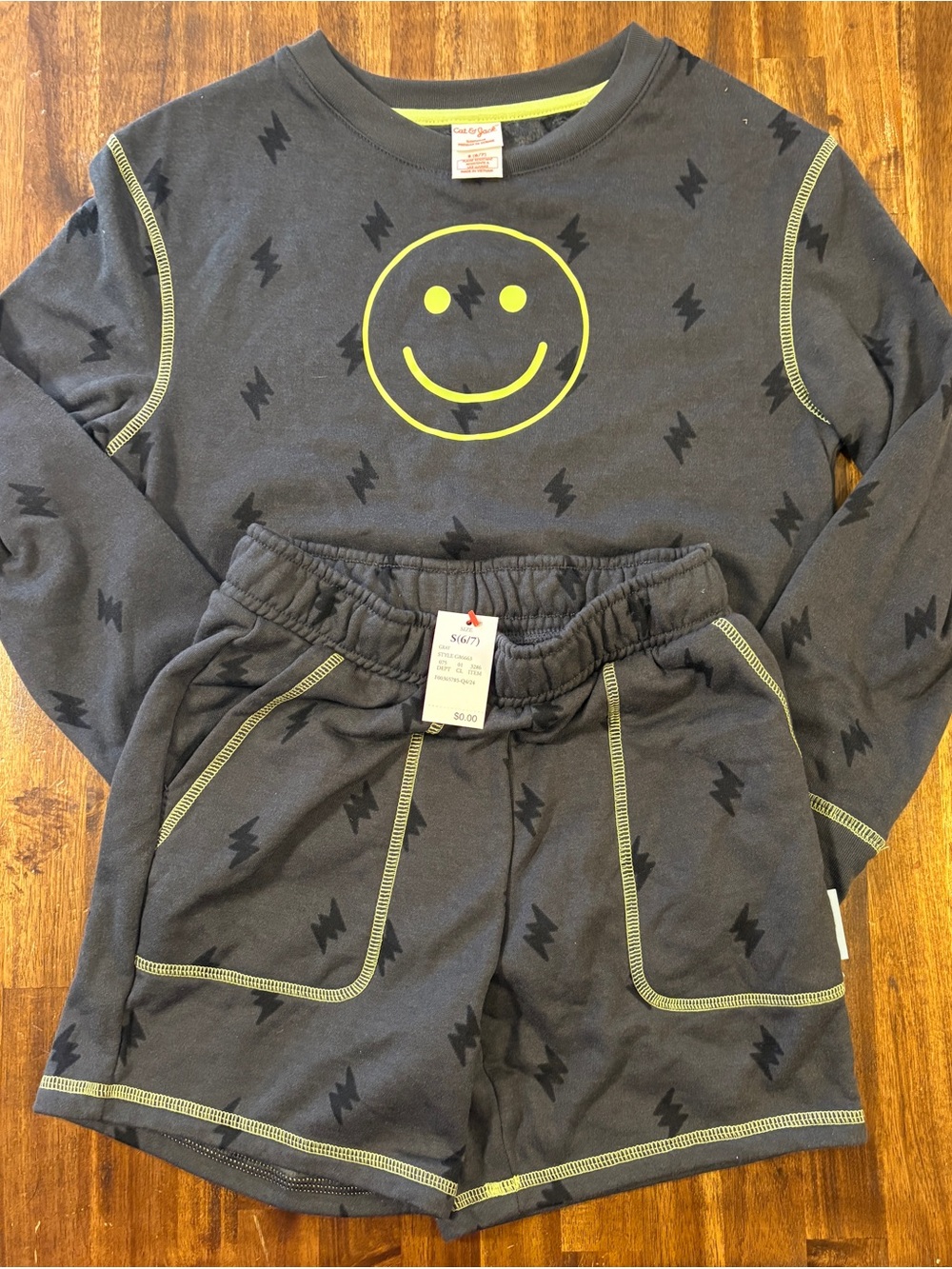 Cat & Jack Boys 2pc Pajama Set Gray Lightning Smiley Face NWT Size 6/7